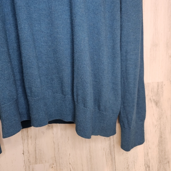 Banana Republic Luxe Sweater Collection V-Neck Mens XL Blue Soft Long Sleeve - Picture 3 of 8